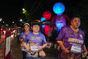 BIB: 14215, 13218
                            <button type="button" onclick="openModal(28182617)" class="btn btn-primary btn-sm float-right btn-popup" data-toggle="modal" data-target=".modal-high-quality">
                        <i class="fas fa-shopping-cart"></i> Add to Cart
                    </button>
                                            <button type="button" onclick="isThisMe(28182617, true)" class="btn btn-success btn-sm float-right btn-popup btn-isme hidden" data-toggle="tooltip" data-placement="bottom" title="นี่คือรูปของคุณใช่ไหม คลิกที่นี่เพื่อเอาเข้าอัลบั้ม">
                        <i class="fas fa-plus"></i> Add to album
                    </button>
                    <button type="button" onclick="isThisMe(28182617, false)" class="btn btn-warning btn-sm float-right btn-popup btn-isnotme hidden">
                        <i class="fas fa-ban"></i> Remove from album
                    </button>