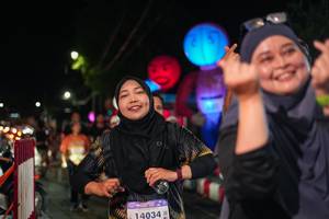 BIB: 14034
                            <button type="button" onclick="openModal(28192114)" class="btn btn-primary btn-sm float-right btn-popup" data-toggle="modal" data-target=".modal-high-quality">
                        <i class="fas fa-shopping-cart"></i> Add to Cart
                    </button>
                                            <button type="button" onclick="isThisMe(28192114, true)" class="btn btn-success btn-sm float-right btn-popup btn-isme hidden" data-toggle="tooltip" data-placement="bottom" title="นี่คือรูปของคุณใช่ไหม คลิกที่นี่เพื่อเอาเข้าอัลบั้ม">
                        <i class="fas fa-plus"></i> Add to album
                    </button>
                    <button type="button" onclick="isThisMe(28192114, false)" class="btn btn-warning btn-sm float-right btn-popup btn-isnotme hidden">
                        <i class="fas fa-ban"></i> Remove from album
                    </button>