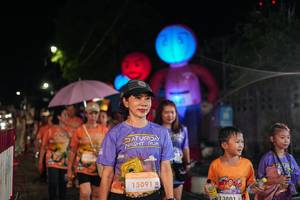 BIB: 15091
                            <button type="button" onclick="openModal(28182529)" class="btn btn-primary btn-sm float-right btn-popup" data-toggle="modal" data-target=".modal-high-quality">
                        <i class="fas fa-shopping-cart"></i> Add to Cart
                    </button>
                                            <button type="button" onclick="isThisMe(28182529, true)" class="btn btn-success btn-sm float-right btn-popup btn-isme hidden" data-toggle="tooltip" data-placement="bottom" title="นี่คือรูปของคุณใช่ไหม คลิกที่นี่เพื่อเอาเข้าอัลบั้ม">
                        <i class="fas fa-plus"></i> Add to album
                    </button>
                    <button type="button" onclick="isThisMe(28182529, false)" class="btn btn-warning btn-sm float-right btn-popup btn-isnotme hidden">
                        <i class="fas fa-ban"></i> Remove from album
                    </button>