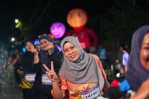 BIB: 142, 14190
                            <button type="button" onclick="openModal(28192125)" class="btn btn-primary btn-sm float-right btn-popup" data-toggle="modal" data-target=".modal-high-quality">
                        <i class="fas fa-shopping-cart"></i> Add to Cart
                    </button>
                                            <button type="button" onclick="isThisMe(28192125, true)" class="btn btn-success btn-sm float-right btn-popup btn-isme hidden" data-toggle="tooltip" data-placement="bottom" title="นี่คือรูปของคุณใช่ไหม คลิกที่นี่เพื่อเอาเข้าอัลบั้ม">
                        <i class="fas fa-plus"></i> Add to album
                    </button>
                    <button type="button" onclick="isThisMe(28192125, false)" class="btn btn-warning btn-sm float-right btn-popup btn-isnotme hidden">
                        <i class="fas fa-ban"></i> Remove from album
                    </button>