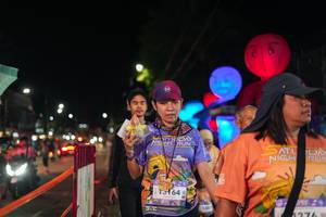 BIB: 13164
                            <button type="button" onclick="openModal(28182832)" class="btn btn-primary btn-sm float-right btn-popup" data-toggle="modal" data-target=".modal-high-quality">
                        <i class="fas fa-shopping-cart"></i> Add to Cart
                    </button>
                                            <button type="button" onclick="isThisMe(28182832, true)" class="btn btn-success btn-sm float-right btn-popup btn-isme hidden" data-toggle="tooltip" data-placement="bottom" title="นี่คือรูปของคุณใช่ไหม คลิกที่นี่เพื่อเอาเข้าอัลบั้ม">
                        <i class="fas fa-plus"></i> Add to album
                    </button>
                    <button type="button" onclick="isThisMe(28182832, false)" class="btn btn-warning btn-sm float-right btn-popup btn-isnotme hidden">
                        <i class="fas fa-ban"></i> Remove from album
                    </button>
