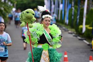 BIB: 520
                            <button type="button" onclick="openModal(6185586)" class="btn btn-primary btn-sm float-right btn-popup" data-toggle="modal" data-target=".modal-high-quality">
                        <i class="fas fa-shopping-cart"></i> Add to Cart
                    </button>
                                            <button type="button" onclick="isThisMe(6185586, true)" class="btn btn-success btn-sm float-right btn-popup btn-isme hidden" data-toggle="tooltip" data-placement="bottom" title="นี่คือรูปของคุณใช่ไหม คลิกที่นี่เพื่อเอาเข้าอัลบั้ม">
                        <i class="fas fa-plus"></i> Add to album
                    </button>
                    <button type="button" onclick="isThisMe(6185586, false)" class="btn btn-warning btn-sm float-right btn-popup btn-isnotme hidden">
                        <i class="fas fa-ban"></i> Remove from album
                    </button>