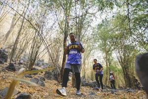 BIB: 
                            <button type="button" onclick="openModal(7239372)" class="btn btn-primary btn-sm float-right btn-popup" data-toggle="modal" data-target=".modal-high-quality">
                        <i class="fas fa-shopping-cart"></i> Add to Cart
                    </button>
                                            <button type="button" onclick="isThisMe(7239372, true)" class="btn btn-success btn-sm float-right btn-popup btn-isme hidden" data-toggle="tooltip" data-placement="bottom" title="นี่คือรูปของคุณใช่ไหม คลิกที่นี่เพื่อเอาเข้าอัลบั้ม">
                        <i class="fas fa-plus"></i> Add to album
                    </button>
                    <button type="button" onclick="isThisMe(7239372, false)" class="btn btn-warning btn-sm float-right btn-popup btn-isnotme hidden">
                        <i class="fas fa-ban"></i> Remove from album
                    </button>