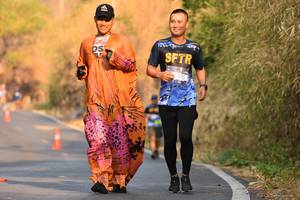 BIB: 315
                            <button type="button" onclick="openModal(7231236)" class="btn btn-primary btn-sm float-right btn-popup" data-toggle="modal" data-target=".modal-high-quality">
                        <i class="fas fa-shopping-cart"></i> Add to Cart
                    </button>
                                            <button type="button" onclick="isThisMe(7231236, true)" class="btn btn-success btn-sm float-right btn-popup btn-isme hidden" data-toggle="tooltip" data-placement="bottom" title="นี่คือรูปของคุณใช่ไหม คลิกที่นี่เพื่อเอาเข้าอัลบั้ม">
                        <i class="fas fa-plus"></i> Add to album
                    </button>
                    <button type="button" onclick="isThisMe(7231236, false)" class="btn btn-warning btn-sm float-right btn-popup btn-isnotme hidden">
                        <i class="fas fa-ban"></i> Remove from album
                    </button>