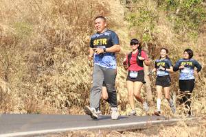 BIB: 
                            <button type="button" onclick="openModal(7254435)" class="btn btn-primary btn-sm float-right btn-popup" data-toggle="modal" data-target=".modal-high-quality">
                        <i class="fas fa-shopping-cart"></i> Add to Cart
                    </button>
                                            <button type="button" onclick="isThisMe(7254435, true)" class="btn btn-success btn-sm float-right btn-popup btn-isme hidden" data-toggle="tooltip" data-placement="bottom" title="นี่คือรูปของคุณใช่ไหม คลิกที่นี่เพื่อเอาเข้าอัลบั้ม">
                        <i class="fas fa-plus"></i> Add to album
                    </button>
                    <button type="button" onclick="isThisMe(7254435, false)" class="btn btn-warning btn-sm float-right btn-popup btn-isnotme hidden">
                        <i class="fas fa-ban"></i> Remove from album
                    </button>