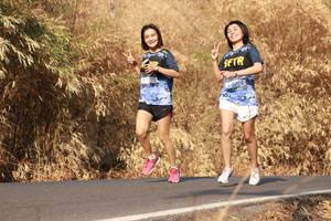 BIB: 
                            <button type="button" onclick="openModal(7253754)" class="btn btn-primary btn-sm float-right btn-popup" data-toggle="modal" data-target=".modal-high-quality">
                        <i class="fas fa-shopping-cart"></i> Add to Cart
                    </button>
                                            <button type="button" onclick="isThisMe(7253754, true)" class="btn btn-success btn-sm float-right btn-popup btn-isme hidden" data-toggle="tooltip" data-placement="bottom" title="นี่คือรูปของคุณใช่ไหม คลิกที่นี่เพื่อเอาเข้าอัลบั้ม">
                        <i class="fas fa-plus"></i> Add to album
                    </button>
                    <button type="button" onclick="isThisMe(7253754, false)" class="btn btn-warning btn-sm float-right btn-popup btn-isnotme hidden">
                        <i class="fas fa-ban"></i> Remove from album
                    </button>