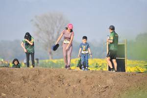 BIB: 
                            <button type="button" onclick="openModal(7147120)" class="btn btn-primary btn-sm float-right btn-popup" data-toggle="modal" data-target=".modal-high-quality">
                        <i class="fas fa-shopping-cart"></i> Add to Cart
                    </button>
                                            <button type="button" onclick="isThisMe(7147120, true)" class="btn btn-success btn-sm float-right btn-popup btn-isme hidden" data-toggle="tooltip" data-placement="bottom" title="นี่คือรูปของคุณใช่ไหม คลิกที่นี่เพื่อเอาเข้าอัลบั้ม">
                        <i class="fas fa-plus"></i> Add to album
                    </button>
                    <button type="button" onclick="isThisMe(7147120, false)" class="btn btn-warning btn-sm float-right btn-popup btn-isnotme hidden">
                        <i class="fas fa-ban"></i> Remove from album
                    </button>