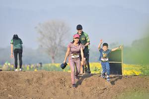 BIB: 3029, 3031
                            <button type="button" onclick="openModal(7147131)" class="btn btn-primary btn-sm float-right btn-popup" data-toggle="modal" data-target=".modal-high-quality">
                        <i class="fas fa-shopping-cart"></i> Add to Cart
                    </button>
                                            <button type="button" onclick="isThisMe(7147131, true)" class="btn btn-success btn-sm float-right btn-popup btn-isme hidden" data-toggle="tooltip" data-placement="bottom" title="นี่คือรูปของคุณใช่ไหม คลิกที่นี่เพื่อเอาเข้าอัลบั้ม">
                        <i class="fas fa-plus"></i> Add to album
                    </button>
                    <button type="button" onclick="isThisMe(7147131, false)" class="btn btn-warning btn-sm float-right btn-popup btn-isnotme hidden">
                        <i class="fas fa-ban"></i> Remove from album
                    </button>