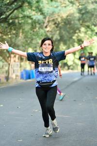 BIB: 7221
                            <button type="button" onclick="openModal(7247294)" class="btn btn-primary btn-sm float-right btn-popup" data-toggle="modal" data-target=".modal-high-quality">
                        <i class="fas fa-shopping-cart"></i> Add to Cart
                    </button>
                                            <button type="button" onclick="isThisMe(7247294, true)" class="btn btn-success btn-sm float-right btn-popup btn-isme hidden" data-toggle="tooltip" data-placement="bottom" title="นี่คือรูปของคุณใช่ไหม คลิกที่นี่เพื่อเอาเข้าอัลบั้ม">
                        <i class="fas fa-plus"></i> Add to album
                    </button>
                    <button type="button" onclick="isThisMe(7247294, false)" class="btn btn-warning btn-sm float-right btn-popup btn-isnotme hidden">
                        <i class="fas fa-ban"></i> Remove from album
                    </button>