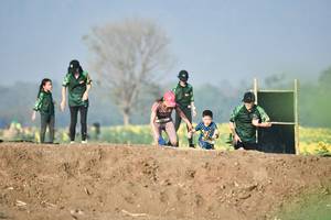 BIB: 
                            <button type="button" onclick="openModal(7246708)" class="btn btn-primary btn-sm float-right btn-popup" data-toggle="modal" data-target=".modal-high-quality">
                        <i class="fas fa-shopping-cart"></i> Add to Cart
                    </button>
                                            <button type="button" onclick="isThisMe(7246708, true)" class="btn btn-success btn-sm float-right btn-popup btn-isme hidden" data-toggle="tooltip" data-placement="bottom" title="นี่คือรูปของคุณใช่ไหม คลิกที่นี่เพื่อเอาเข้าอัลบั้ม">
                        <i class="fas fa-plus"></i> Add to album
                    </button>
                    <button type="button" onclick="isThisMe(7246708, false)" class="btn btn-warning btn-sm float-right btn-popup btn-isnotme hidden">
                        <i class="fas fa-ban"></i> Remove from album
                    </button>