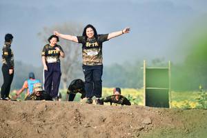 BIB: 3121
                            <button type="button" onclick="openModal(7247019)" class="btn btn-primary btn-sm float-right btn-popup" data-toggle="modal" data-target=".modal-high-quality">
                        <i class="fas fa-shopping-cart"></i> Add to Cart
                    </button>
                                            <button type="button" onclick="isThisMe(7247019, true)" class="btn btn-success btn-sm float-right btn-popup btn-isme hidden" data-toggle="tooltip" data-placement="bottom" title="นี่คือรูปของคุณใช่ไหม คลิกที่นี่เพื่อเอาเข้าอัลบั้ม">
                        <i class="fas fa-plus"></i> Add to album
                    </button>
                    <button type="button" onclick="isThisMe(7247019, false)" class="btn btn-warning btn-sm float-right btn-popup btn-isnotme hidden">
                        <i class="fas fa-ban"></i> Remove from album
                    </button>