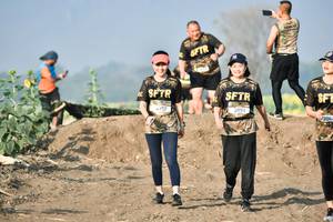 BIB: 132, 3094, 306
                            <button type="button" onclick="openModal(7246852)" class="btn btn-primary btn-sm float-right btn-popup" data-toggle="modal" data-target=".modal-high-quality">
                        <i class="fas fa-shopping-cart"></i> Add to Cart
                    </button>
                                            <button type="button" onclick="isThisMe(7246852, true)" class="btn btn-success btn-sm float-right btn-popup btn-isme hidden" data-toggle="tooltip" data-placement="bottom" title="นี่คือรูปของคุณใช่ไหม คลิกที่นี่เพื่อเอาเข้าอัลบั้ม">
                        <i class="fas fa-plus"></i> Add to album
                    </button>
                    <button type="button" onclick="isThisMe(7246852, false)" class="btn btn-warning btn-sm float-right btn-popup btn-isnotme hidden">
                        <i class="fas fa-ban"></i> Remove from album
                    </button>