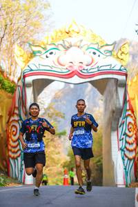 BIB: 3233, 348
                            <button type="button" onclick="openModal(7235535)" class="btn btn-primary btn-sm float-right btn-popup" data-toggle="modal" data-target=".modal-high-quality">
                        <i class="fas fa-shopping-cart"></i> Add to Cart
                    </button>
                                            <button type="button" onclick="isThisMe(7235535, true)" class="btn btn-success btn-sm float-right btn-popup btn-isme hidden" data-toggle="tooltip" data-placement="bottom" title="นี่คือรูปของคุณใช่ไหม คลิกที่นี่เพื่อเอาเข้าอัลบั้ม">
                        <i class="fas fa-plus"></i> Add to album
                    </button>
                    <button type="button" onclick="isThisMe(7235535, false)" class="btn btn-warning btn-sm float-right btn-popup btn-isnotme hidden">
                        <i class="fas fa-ban"></i> Remove from album
                    </button>