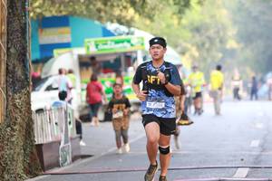 BIB: 386
                            <button type="button" onclick="openModal(7226243)" class="btn btn-primary btn-sm float-right btn-popup" data-toggle="modal" data-target=".modal-high-quality">
                        <i class="fas fa-shopping-cart"></i> Add to Cart
                    </button>
                                            <button type="button" onclick="isThisMe(7226243, true)" class="btn btn-success btn-sm float-right btn-popup btn-isme hidden" data-toggle="tooltip" data-placement="bottom" title="นี่คือรูปของคุณใช่ไหม คลิกที่นี่เพื่อเอาเข้าอัลบั้ม">
                        <i class="fas fa-plus"></i> Add to album
                    </button>
                    <button type="button" onclick="isThisMe(7226243, false)" class="btn btn-warning btn-sm float-right btn-popup btn-isnotme hidden">
                        <i class="fas fa-ban"></i> Remove from album
                    </button>