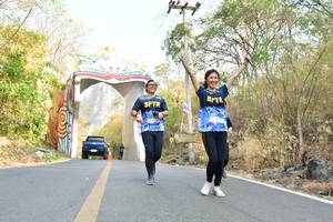 BIB: 
                            <button type="button" onclick="openModal(7210415)" class="btn btn-primary btn-sm float-right btn-popup" data-toggle="modal" data-target=".modal-high-quality">
                        <i class="fas fa-shopping-cart"></i> Add to Cart
                    </button>
                                            <button type="button" onclick="isThisMe(7210415, true)" class="btn btn-success btn-sm float-right btn-popup btn-isme hidden" data-toggle="tooltip" data-placement="bottom" title="นี่คือรูปของคุณใช่ไหม คลิกที่นี่เพื่อเอาเข้าอัลบั้ม">
                        <i class="fas fa-plus"></i> Add to album
                    </button>
                    <button type="button" onclick="isThisMe(7210415, false)" class="btn btn-warning btn-sm float-right btn-popup btn-isnotme hidden">
                        <i class="fas fa-ban"></i> Remove from album
                    </button>