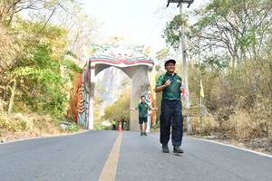 BIB: 
                            <button type="button" onclick="openModal(7210246)" class="btn btn-primary btn-sm float-right btn-popup" data-toggle="modal" data-target=".modal-high-quality">
                        <i class="fas fa-shopping-cart"></i> Add to Cart
                    </button>
                                            <button type="button" onclick="isThisMe(7210246, true)" class="btn btn-success btn-sm float-right btn-popup btn-isme hidden" data-toggle="tooltip" data-placement="bottom" title="นี่คือรูปของคุณใช่ไหม คลิกที่นี่เพื่อเอาเข้าอัลบั้ม">
                        <i class="fas fa-plus"></i> Add to album
                    </button>
                    <button type="button" onclick="isThisMe(7210246, false)" class="btn btn-warning btn-sm float-right btn-popup btn-isnotme hidden">
                        <i class="fas fa-ban"></i> Remove from album
                    </button>