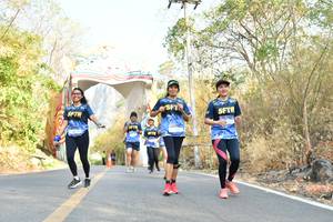 BIB: 
                            <button type="button" onclick="openModal(7211077)" class="btn btn-primary btn-sm float-right btn-popup" data-toggle="modal" data-target=".modal-high-quality">
                        <i class="fas fa-shopping-cart"></i> Add to Cart
                    </button>
                                            <button type="button" onclick="isThisMe(7211077, true)" class="btn btn-success btn-sm float-right btn-popup btn-isme hidden" data-toggle="tooltip" data-placement="bottom" title="นี่คือรูปของคุณใช่ไหม คลิกที่นี่เพื่อเอาเข้าอัลบั้ม">
                        <i class="fas fa-plus"></i> Add to album
                    </button>
                    <button type="button" onclick="isThisMe(7211077, false)" class="btn btn-warning btn-sm float-right btn-popup btn-isnotme hidden">
                        <i class="fas fa-ban"></i> Remove from album
                    </button>