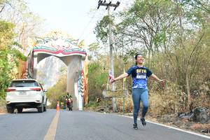 BIB: 
                            <button type="button" onclick="openModal(7210107)" class="btn btn-primary btn-sm float-right btn-popup" data-toggle="modal" data-target=".modal-high-quality">
                        <i class="fas fa-shopping-cart"></i> Add to Cart
                    </button>
                                            <button type="button" onclick="isThisMe(7210107, true)" class="btn btn-success btn-sm float-right btn-popup btn-isme hidden" data-toggle="tooltip" data-placement="bottom" title="นี่คือรูปของคุณใช่ไหม คลิกที่นี่เพื่อเอาเข้าอัลบั้ม">
                        <i class="fas fa-plus"></i> Add to album
                    </button>
                    <button type="button" onclick="isThisMe(7210107, false)" class="btn btn-warning btn-sm float-right btn-popup btn-isnotme hidden">
                        <i class="fas fa-ban"></i> Remove from album
                    </button>