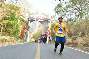 BIB: 742
                            <button type="button" onclick="openModal(7210138)" class="btn btn-primary btn-sm float-right btn-popup" data-toggle="modal" data-target=".modal-high-quality">
                        <i class="fas fa-shopping-cart"></i> Add to Cart
                    </button>
                                            <button type="button" onclick="isThisMe(7210138, true)" class="btn btn-success btn-sm float-right btn-popup btn-isme hidden" data-toggle="tooltip" data-placement="bottom" title="นี่คือรูปของคุณใช่ไหม คลิกที่นี่เพื่อเอาเข้าอัลบั้ม">
                        <i class="fas fa-plus"></i> Add to album
                    </button>
                    <button type="button" onclick="isThisMe(7210138, false)" class="btn btn-warning btn-sm float-right btn-popup btn-isnotme hidden">
                        <i class="fas fa-ban"></i> Remove from album
                    </button>