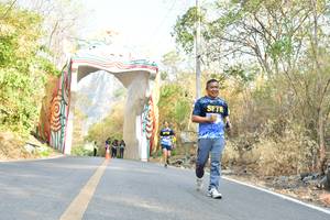 BIB: 
                            <button type="button" onclick="openModal(7210976)" class="btn btn-primary btn-sm float-right btn-popup" data-toggle="modal" data-target=".modal-high-quality">
                        <i class="fas fa-shopping-cart"></i> Add to Cart
                    </button>
                                            <button type="button" onclick="isThisMe(7210976, true)" class="btn btn-success btn-sm float-right btn-popup btn-isme hidden" data-toggle="tooltip" data-placement="bottom" title="นี่คือรูปของคุณใช่ไหม คลิกที่นี่เพื่อเอาเข้าอัลบั้ม">
                        <i class="fas fa-plus"></i> Add to album
                    </button>
                    <button type="button" onclick="isThisMe(7210976, false)" class="btn btn-warning btn-sm float-right btn-popup btn-isnotme hidden">
                        <i class="fas fa-ban"></i> Remove from album
                    </button>