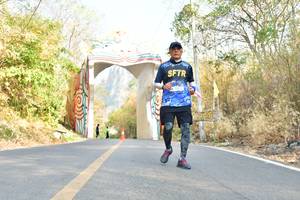 BIB: 194
                            <button type="button" onclick="openModal(7211041)" class="btn btn-primary btn-sm float-right btn-popup" data-toggle="modal" data-target=".modal-high-quality">
                        <i class="fas fa-shopping-cart"></i> Add to Cart
                    </button>
                                            <button type="button" onclick="isThisMe(7211041, true)" class="btn btn-success btn-sm float-right btn-popup btn-isme hidden" data-toggle="tooltip" data-placement="bottom" title="นี่คือรูปของคุณใช่ไหม คลิกที่นี่เพื่อเอาเข้าอัลบั้ม">
                        <i class="fas fa-plus"></i> Add to album
                    </button>
                    <button type="button" onclick="isThisMe(7211041, false)" class="btn btn-warning btn-sm float-right btn-popup btn-isnotme hidden">
                        <i class="fas fa-ban"></i> Remove from album
                    </button>