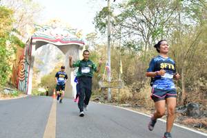 BIB: 127
                            <button type="button" onclick="openModal(7210150)" class="btn btn-primary btn-sm float-right btn-popup" data-toggle="modal" data-target=".modal-high-quality">
                        <i class="fas fa-shopping-cart"></i> Add to Cart
                    </button>
                                            <button type="button" onclick="isThisMe(7210150, true)" class="btn btn-success btn-sm float-right btn-popup btn-isme hidden" data-toggle="tooltip" data-placement="bottom" title="นี่คือรูปของคุณใช่ไหม คลิกที่นี่เพื่อเอาเข้าอัลบั้ม">
                        <i class="fas fa-plus"></i> Add to album
                    </button>
                    <button type="button" onclick="isThisMe(7210150, false)" class="btn btn-warning btn-sm float-right btn-popup btn-isnotme hidden">
                        <i class="fas fa-ban"></i> Remove from album
                    </button>