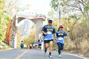 BIB: 
                            <button type="button" onclick="openModal(7210774)" class="btn btn-primary btn-sm float-right btn-popup" data-toggle="modal" data-target=".modal-high-quality">
                        <i class="fas fa-shopping-cart"></i> Add to Cart
                    </button>
                                            <button type="button" onclick="isThisMe(7210774, true)" class="btn btn-success btn-sm float-right btn-popup btn-isme hidden" data-toggle="tooltip" data-placement="bottom" title="นี่คือรูปของคุณใช่ไหม คลิกที่นี่เพื่อเอาเข้าอัลบั้ม">
                        <i class="fas fa-plus"></i> Add to album
                    </button>
                    <button type="button" onclick="isThisMe(7210774, false)" class="btn btn-warning btn-sm float-right btn-popup btn-isnotme hidden">
                        <i class="fas fa-ban"></i> Remove from album
                    </button>