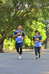 BIB: 2102
                            <button type="button" onclick="openModal(7218392)" class="btn btn-primary btn-sm float-right btn-popup" data-toggle="modal" data-target=".modal-high-quality">
                        <i class="fas fa-shopping-cart"></i> Add to Cart
                    </button>
                                            <button type="button" onclick="isThisMe(7218392, true)" class="btn btn-success btn-sm float-right btn-popup btn-isme hidden" data-toggle="tooltip" data-placement="bottom" title="นี่คือรูปของคุณใช่ไหม คลิกที่นี่เพื่อเอาเข้าอัลบั้ม">
                        <i class="fas fa-plus"></i> Add to album
                    </button>
                    <button type="button" onclick="isThisMe(7218392, false)" class="btn btn-warning btn-sm float-right btn-popup btn-isnotme hidden">
                        <i class="fas fa-ban"></i> Remove from album
                    </button>