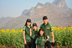 BIB: 
                            <button type="button" onclick="openModal(7161957)" class="btn btn-primary btn-sm float-right btn-popup" data-toggle="modal" data-target=".modal-high-quality">
                        <i class="fas fa-shopping-cart"></i> Add to Cart
                    </button>
                                            <button type="button" onclick="isThisMe(7161957, true)" class="btn btn-success btn-sm float-right btn-popup btn-isme hidden" data-toggle="tooltip" data-placement="bottom" title="นี่คือรูปของคุณใช่ไหม คลิกที่นี่เพื่อเอาเข้าอัลบั้ม">
                        <i class="fas fa-plus"></i> Add to album
                    </button>
                    <button type="button" onclick="isThisMe(7161957, false)" class="btn btn-warning btn-sm float-right btn-popup btn-isnotme hidden">
                        <i class="fas fa-ban"></i> Remove from album
                    </button>