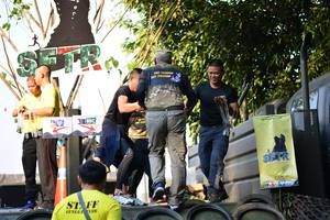 BIB: 300
                            <button type="button" onclick="openModal(7165940)" class="btn btn-primary btn-sm float-right btn-popup" data-toggle="modal" data-target=".modal-high-quality">
                        <i class="fas fa-shopping-cart"></i> Add to Cart
                    </button>
                                            <button type="button" onclick="isThisMe(7165940, true)" class="btn btn-success btn-sm float-right btn-popup btn-isme hidden" data-toggle="tooltip" data-placement="bottom" title="นี่คือรูปของคุณใช่ไหม คลิกที่นี่เพื่อเอาเข้าอัลบั้ม">
                        <i class="fas fa-plus"></i> Add to album
                    </button>
                    <button type="button" onclick="isThisMe(7165940, false)" class="btn btn-warning btn-sm float-right btn-popup btn-isnotme hidden">
                        <i class="fas fa-ban"></i> Remove from album
                    </button>