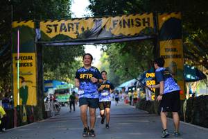 BIB: 0431
                            <button type="button" onclick="openModal(7167732)" class="btn btn-primary btn-sm float-right btn-popup" data-toggle="modal" data-target=".modal-high-quality">
                        <i class="fas fa-shopping-cart"></i> Add to Cart
                    </button>
                                            <button type="button" onclick="isThisMe(7167732, true)" class="btn btn-success btn-sm float-right btn-popup btn-isme hidden" data-toggle="tooltip" data-placement="bottom" title="นี่คือรูปของคุณใช่ไหม คลิกที่นี่เพื่อเอาเข้าอัลบั้ม">
                        <i class="fas fa-plus"></i> Add to album
                    </button>
                    <button type="button" onclick="isThisMe(7167732, false)" class="btn btn-warning btn-sm float-right btn-popup btn-isnotme hidden">
                        <i class="fas fa-ban"></i> Remove from album
                    </button>