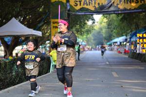 BIB: 0616, 3067, 2014
                            <button type="button" onclick="openModal(7166080)" class="btn btn-primary btn-sm float-right btn-popup" data-toggle="modal" data-target=".modal-high-quality">
                        <i class="fas fa-shopping-cart"></i> Add to Cart
                    </button>
                                            <button type="button" onclick="isThisMe(7166080, true)" class="btn btn-success btn-sm float-right btn-popup btn-isme hidden" data-toggle="tooltip" data-placement="bottom" title="นี่คือรูปของคุณใช่ไหม คลิกที่นี่เพื่อเอาเข้าอัลบั้ม">
                        <i class="fas fa-plus"></i> Add to album
                    </button>
                    <button type="button" onclick="isThisMe(7166080, false)" class="btn btn-warning btn-sm float-right btn-popup btn-isnotme hidden">
                        <i class="fas fa-ban"></i> Remove from album
                    </button>