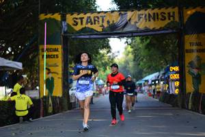 BIB: 0431, 0201
                            <button type="button" onclick="openModal(7167615)" class="btn btn-primary btn-sm float-right btn-popup" data-toggle="modal" data-target=".modal-high-quality">
                        <i class="fas fa-shopping-cart"></i> Add to Cart
                    </button>
                                            <button type="button" onclick="isThisMe(7167615, true)" class="btn btn-success btn-sm float-right btn-popup btn-isme hidden" data-toggle="tooltip" data-placement="bottom" title="นี่คือรูปของคุณใช่ไหม คลิกที่นี่เพื่อเอาเข้าอัลบั้ม">
                        <i class="fas fa-plus"></i> Add to album
                    </button>
                    <button type="button" onclick="isThisMe(7167615, false)" class="btn btn-warning btn-sm float-right btn-popup btn-isnotme hidden">
                        <i class="fas fa-ban"></i> Remove from album
                    </button>