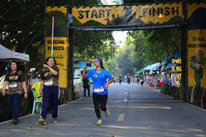 BIB: 0420, 252
                            <button type="button" onclick="openModal(7165524)" class="btn btn-primary btn-sm float-right btn-popup" data-toggle="modal" data-target=".modal-high-quality">
                        <i class="fas fa-shopping-cart"></i> Add to Cart
                    </button>
                                            <button type="button" onclick="isThisMe(7165524, true)" class="btn btn-success btn-sm float-right btn-popup btn-isme hidden" data-toggle="tooltip" data-placement="bottom" title="นี่คือรูปของคุณใช่ไหม คลิกที่นี่เพื่อเอาเข้าอัลบั้ม">
                        <i class="fas fa-plus"></i> Add to album
                    </button>
                    <button type="button" onclick="isThisMe(7165524, false)" class="btn btn-warning btn-sm float-right btn-popup btn-isnotme hidden">
                        <i class="fas fa-ban"></i> Remove from album
                    </button>