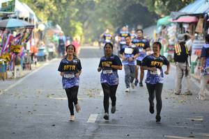 BIB: 
                            <button type="button" onclick="openModal(7194888)" class="btn btn-primary btn-sm float-right btn-popup" data-toggle="modal" data-target=".modal-high-quality">
                        <i class="fas fa-shopping-cart"></i> Add to Cart
                    </button>
                                            <button type="button" onclick="isThisMe(7194888, true)" class="btn btn-success btn-sm float-right btn-popup btn-isme hidden" data-toggle="tooltip" data-placement="bottom" title="นี่คือรูปของคุณใช่ไหม คลิกที่นี่เพื่อเอาเข้าอัลบั้ม">
                        <i class="fas fa-plus"></i> Add to album
                    </button>
                    <button type="button" onclick="isThisMe(7194888, false)" class="btn btn-warning btn-sm float-right btn-popup btn-isnotme hidden">
                        <i class="fas fa-ban"></i> Remove from album
                    </button>