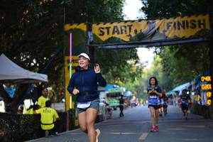 BIB: 0431, 0201
                            <button type="button" onclick="openModal(7167652)" class="btn btn-primary btn-sm float-right btn-popup" data-toggle="modal" data-target=".modal-high-quality">
                        <i class="fas fa-shopping-cart"></i> Add to Cart
                    </button>
                                            <button type="button" onclick="isThisMe(7167652, true)" class="btn btn-success btn-sm float-right btn-popup btn-isme hidden" data-toggle="tooltip" data-placement="bottom" title="นี่คือรูปของคุณใช่ไหม คลิกที่นี่เพื่อเอาเข้าอัลบั้ม">
                        <i class="fas fa-plus"></i> Add to album
                    </button>
                    <button type="button" onclick="isThisMe(7167652, false)" class="btn btn-warning btn-sm float-right btn-popup btn-isnotme hidden">
                        <i class="fas fa-ban"></i> Remove from album
                    </button>