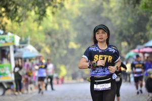 BIB: 4226
                            <button type="button" onclick="openModal(7191953)" class="btn btn-primary btn-sm float-right btn-popup" data-toggle="modal" data-target=".modal-high-quality">
                        <i class="fas fa-shopping-cart"></i> Add to Cart
                    </button>
                                            <button type="button" onclick="isThisMe(7191953, true)" class="btn btn-success btn-sm float-right btn-popup btn-isme hidden" data-toggle="tooltip" data-placement="bottom" title="นี่คือรูปของคุณใช่ไหม คลิกที่นี่เพื่อเอาเข้าอัลบั้ม">
                        <i class="fas fa-plus"></i> Add to album
                    </button>
                    <button type="button" onclick="isThisMe(7191953, false)" class="btn btn-warning btn-sm float-right btn-popup btn-isnotme hidden">
                        <i class="fas fa-ban"></i> Remove from album
                    </button>