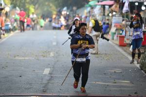 BIB: 7427
                            <button type="button" onclick="openModal(7194833)" class="btn btn-primary btn-sm float-right btn-popup" data-toggle="modal" data-target=".modal-high-quality">
                        <i class="fas fa-shopping-cart"></i> Add to Cart
                    </button>
                                            <button type="button" onclick="isThisMe(7194833, true)" class="btn btn-success btn-sm float-right btn-popup btn-isme hidden" data-toggle="tooltip" data-placement="bottom" title="นี่คือรูปของคุณใช่ไหม คลิกที่นี่เพื่อเอาเข้าอัลบั้ม">
                        <i class="fas fa-plus"></i> Add to album
                    </button>
                    <button type="button" onclick="isThisMe(7194833, false)" class="btn btn-warning btn-sm float-right btn-popup btn-isnotme hidden">
                        <i class="fas fa-ban"></i> Remove from album
                    </button>