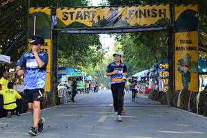 BIB: 043, 020
                            <button type="button" onclick="openModal(7169626)" class="btn btn-primary btn-sm float-right btn-popup" data-toggle="modal" data-target=".modal-high-quality">
                        <i class="fas fa-shopping-cart"></i> Add to Cart
                    </button>
                                            <button type="button" onclick="isThisMe(7169626, true)" class="btn btn-success btn-sm float-right btn-popup btn-isme hidden" data-toggle="tooltip" data-placement="bottom" title="นี่คือรูปของคุณใช่ไหม คลิกที่นี่เพื่อเอาเข้าอัลบั้ม">
                        <i class="fas fa-plus"></i> Add to album
                    </button>
                    <button type="button" onclick="isThisMe(7169626, false)" class="btn btn-warning btn-sm float-right btn-popup btn-isnotme hidden">
                        <i class="fas fa-ban"></i> Remove from album
                    </button>