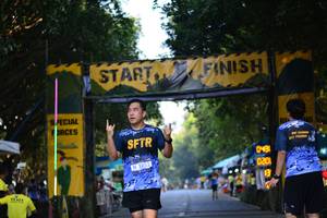 BIB: 048, 7253, 0201
                            <button type="button" onclick="openModal(7167751)" class="btn btn-primary btn-sm float-right btn-popup" data-toggle="modal" data-target=".modal-high-quality">
                        <i class="fas fa-shopping-cart"></i> Add to Cart
                    </button>
                                            <button type="button" onclick="isThisMe(7167751, true)" class="btn btn-success btn-sm float-right btn-popup btn-isme hidden" data-toggle="tooltip" data-placement="bottom" title="นี่คือรูปของคุณใช่ไหม คลิกที่นี่เพื่อเอาเข้าอัลบั้ม">
                        <i class="fas fa-plus"></i> Add to album
                    </button>
                    <button type="button" onclick="isThisMe(7167751, false)" class="btn btn-warning btn-sm float-right btn-popup btn-isnotme hidden">
                        <i class="fas fa-ban"></i> Remove from album
                    </button>