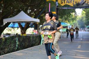 BIB: 3091
                            <button type="button" onclick="openModal(7165764)" class="btn btn-primary btn-sm float-right btn-popup" data-toggle="modal" data-target=".modal-high-quality">
                        <i class="fas fa-shopping-cart"></i> Add to Cart
                    </button>
                                            <button type="button" onclick="isThisMe(7165764, true)" class="btn btn-success btn-sm float-right btn-popup btn-isme hidden" data-toggle="tooltip" data-placement="bottom" title="นี่คือรูปของคุณใช่ไหม คลิกที่นี่เพื่อเอาเข้าอัลบั้ม">
                        <i class="fas fa-plus"></i> Add to album
                    </button>
                    <button type="button" onclick="isThisMe(7165764, false)" class="btn btn-warning btn-sm float-right btn-popup btn-isnotme hidden">
                        <i class="fas fa-ban"></i> Remove from album
                    </button>