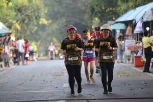 BIB: 3040, 3041
                            <button type="button" onclick="openModal(7191106)" class="btn btn-primary btn-sm float-right btn-popup" data-toggle="modal" data-target=".modal-high-quality">
                        <i class="fas fa-shopping-cart"></i> Add to Cart
                    </button>
                                            <button type="button" onclick="isThisMe(7191106, true)" class="btn btn-success btn-sm float-right btn-popup btn-isme hidden" data-toggle="tooltip" data-placement="bottom" title="นี่คือรูปของคุณใช่ไหม คลิกที่นี่เพื่อเอาเข้าอัลบั้ม">
                        <i class="fas fa-plus"></i> Add to album
                    </button>
                    <button type="button" onclick="isThisMe(7191106, false)" class="btn btn-warning btn-sm float-right btn-popup btn-isnotme hidden">
                        <i class="fas fa-ban"></i> Remove from album
                    </button>