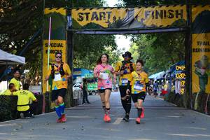 BIB: 043, 020
                            <button type="button" onclick="openModal(7168976)" class="btn btn-primary btn-sm float-right btn-popup" data-toggle="modal" data-target=".modal-high-quality">
                        <i class="fas fa-shopping-cart"></i> Add to Cart
                    </button>
                                            <button type="button" onclick="isThisMe(7168976, true)" class="btn btn-success btn-sm float-right btn-popup btn-isme hidden" data-toggle="tooltip" data-placement="bottom" title="นี่คือรูปของคุณใช่ไหม คลิกที่นี่เพื่อเอาเข้าอัลบั้ม">
                        <i class="fas fa-plus"></i> Add to album
                    </button>
                    <button type="button" onclick="isThisMe(7168976, false)" class="btn btn-warning btn-sm float-right btn-popup btn-isnotme hidden">
                        <i class="fas fa-ban"></i> Remove from album
                    </button>