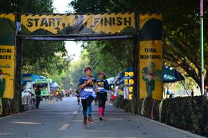 BIB: 042, 0151
                            <button type="button" onclick="openModal(7167228)" class="btn btn-primary btn-sm float-right btn-popup" data-toggle="modal" data-target=".modal-high-quality">
                        <i class="fas fa-shopping-cart"></i> Add to Cart
                    </button>
                                            <button type="button" onclick="isThisMe(7167228, true)" class="btn btn-success btn-sm float-right btn-popup btn-isme hidden" data-toggle="tooltip" data-placement="bottom" title="นี่คือรูปของคุณใช่ไหม คลิกที่นี่เพื่อเอาเข้าอัลบั้ม">
                        <i class="fas fa-plus"></i> Add to album
                    </button>
                    <button type="button" onclick="isThisMe(7167228, false)" class="btn btn-warning btn-sm float-right btn-popup btn-isnotme hidden">
                        <i class="fas fa-ban"></i> Remove from album
                    </button>