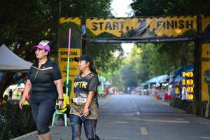 BIB: 063, 3034
                            <button type="button" onclick="openModal(7166605)" class="btn btn-primary btn-sm float-right btn-popup" data-toggle="modal" data-target=".modal-high-quality">
                        <i class="fas fa-shopping-cart"></i> Add to Cart
                    </button>
                                            <button type="button" onclick="isThisMe(7166605, true)" class="btn btn-success btn-sm float-right btn-popup btn-isme hidden" data-toggle="tooltip" data-placement="bottom" title="นี่คือรูปของคุณใช่ไหม คลิกที่นี่เพื่อเอาเข้าอัลบั้ม">
                        <i class="fas fa-plus"></i> Add to album
                    </button>
                    <button type="button" onclick="isThisMe(7166605, false)" class="btn btn-warning btn-sm float-right btn-popup btn-isnotme hidden">
                        <i class="fas fa-ban"></i> Remove from album
                    </button>