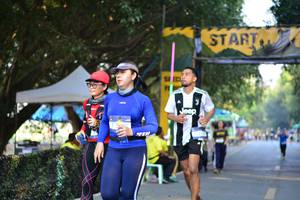 BIB: 
                            <button type="button" onclick="openModal(7165464)" class="btn btn-primary btn-sm float-right btn-popup" data-toggle="modal" data-target=".modal-high-quality">
                        <i class="fas fa-shopping-cart"></i> Add to Cart
                    </button>
                                            <button type="button" onclick="isThisMe(7165464, true)" class="btn btn-success btn-sm float-right btn-popup btn-isme hidden" data-toggle="tooltip" data-placement="bottom" title="นี่คือรูปของคุณใช่ไหม คลิกที่นี่เพื่อเอาเข้าอัลบั้ม">
                        <i class="fas fa-plus"></i> Add to album
                    </button>
                    <button type="button" onclick="isThisMe(7165464, false)" class="btn btn-warning btn-sm float-right btn-popup btn-isnotme hidden">
                        <i class="fas fa-ban"></i> Remove from album
                    </button>