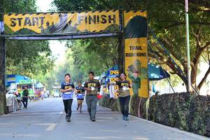 BIB: 043
                            <button type="button" onclick="openModal(7167996)" class="btn btn-primary btn-sm float-right btn-popup" data-toggle="modal" data-target=".modal-high-quality">
                        <i class="fas fa-shopping-cart"></i> Add to Cart
                    </button>
                                            <button type="button" onclick="isThisMe(7167996, true)" class="btn btn-success btn-sm float-right btn-popup btn-isme hidden" data-toggle="tooltip" data-placement="bottom" title="นี่คือรูปของคุณใช่ไหม คลิกที่นี่เพื่อเอาเข้าอัลบั้ม">
                        <i class="fas fa-plus"></i> Add to album
                    </button>
                    <button type="button" onclick="isThisMe(7167996, false)" class="btn btn-warning btn-sm float-right btn-popup btn-isnotme hidden">
                        <i class="fas fa-ban"></i> Remove from album
                    </button>