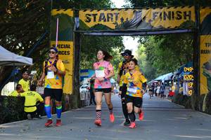 BIB: 043, 020
                            <button type="button" onclick="openModal(7168979)" class="btn btn-primary btn-sm float-right btn-popup" data-toggle="modal" data-target=".modal-high-quality">
                        <i class="fas fa-shopping-cart"></i> Add to Cart
                    </button>
                                            <button type="button" onclick="isThisMe(7168979, true)" class="btn btn-success btn-sm float-right btn-popup btn-isme hidden" data-toggle="tooltip" data-placement="bottom" title="นี่คือรูปของคุณใช่ไหม คลิกที่นี่เพื่อเอาเข้าอัลบั้ม">
                        <i class="fas fa-plus"></i> Add to album
                    </button>
                    <button type="button" onclick="isThisMe(7168979, false)" class="btn btn-warning btn-sm float-right btn-popup btn-isnotme hidden">
                        <i class="fas fa-ban"></i> Remove from album
                    </button>