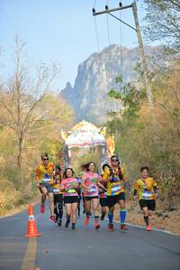 BIB: 100
                            <button type="button" onclick="openModal(7240361)" class="btn btn-primary btn-sm float-right btn-popup" data-toggle="modal" data-target=".modal-high-quality">
                        <i class="fas fa-shopping-cart"></i> Add to Cart
                    </button>
                                            <button type="button" onclick="isThisMe(7240361, true)" class="btn btn-success btn-sm float-right btn-popup btn-isme hidden" data-toggle="tooltip" data-placement="bottom" title="นี่คือรูปของคุณใช่ไหม คลิกที่นี่เพื่อเอาเข้าอัลบั้ม">
                        <i class="fas fa-plus"></i> Add to album
                    </button>
                    <button type="button" onclick="isThisMe(7240361, false)" class="btn btn-warning btn-sm float-right btn-popup btn-isnotme hidden">
                        <i class="fas fa-ban"></i> Remove from album
                    </button>