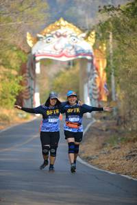 BIB: 737, 415
                            <button type="button" onclick="openModal(7241796)" class="btn btn-primary btn-sm float-right btn-popup" data-toggle="modal" data-target=".modal-high-quality">
                        <i class="fas fa-shopping-cart"></i> Add to Cart
                    </button>
                                            <button type="button" onclick="isThisMe(7241796, true)" class="btn btn-success btn-sm float-right btn-popup btn-isme hidden" data-toggle="tooltip" data-placement="bottom" title="นี่คือรูปของคุณใช่ไหม คลิกที่นี่เพื่อเอาเข้าอัลบั้ม">
                        <i class="fas fa-plus"></i> Add to album
                    </button>
                    <button type="button" onclick="isThisMe(7241796, false)" class="btn btn-warning btn-sm float-right btn-popup btn-isnotme hidden">
                        <i class="fas fa-ban"></i> Remove from album
                    </button>